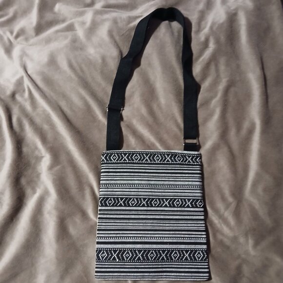 Women's Cross body Cat Print Heart Graphic Bag - Picture 4 of 7